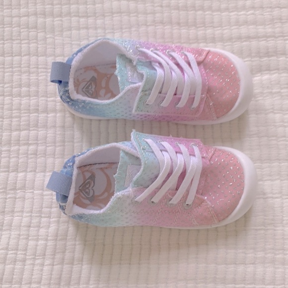 Roxy girls Velcro sneakers. Ombre color with glitter hearts. Size 10 toddler. - Picture 8 of 8